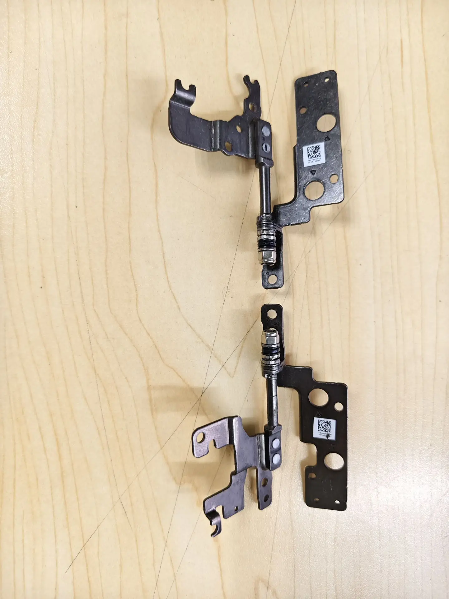 

Used for Lenovo Wei 6 14IML/14IIL/K4E-IML/IIL Screen Hinge & Bracket | Smooth Rotating Axis | Perfect Fit