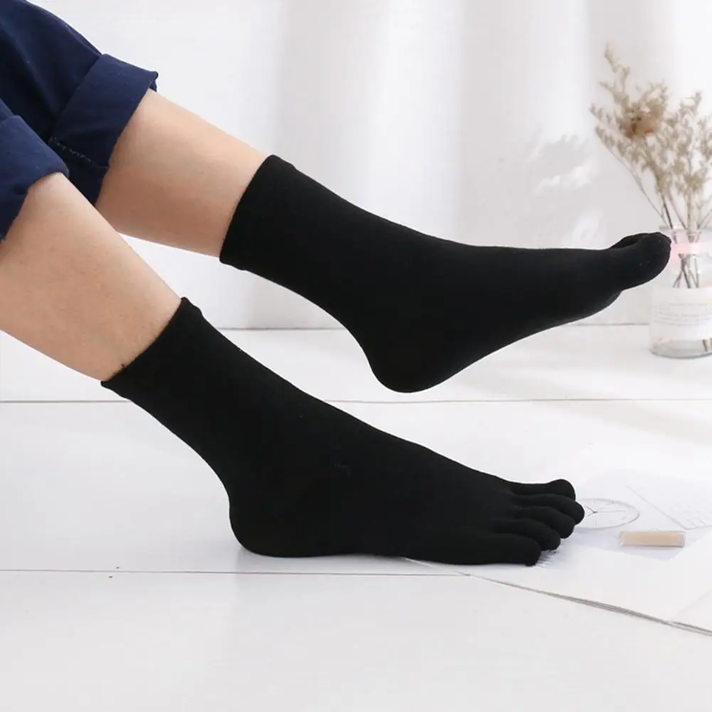 Cotton Blend Socks Men's Split Toe Anti-slip Sport Socks with High Elasticity Sweat Absorption for Daily Wear 1 Pair Mid-tube