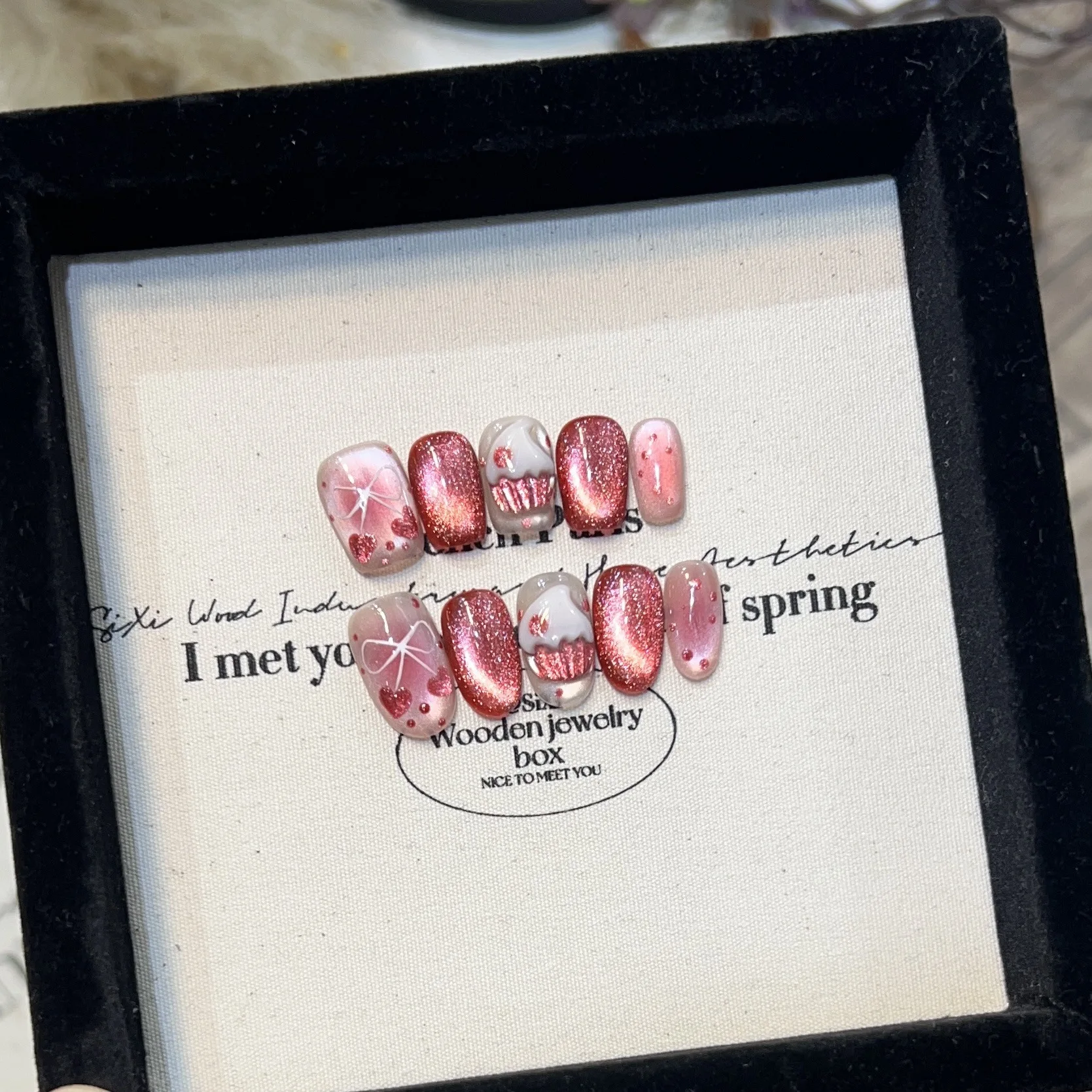 

10pcs Handmade Press on Nails Pink Cat Eye False Nail Romantic Sweet Christmas Hat Wearable Short Oval Fake Nails