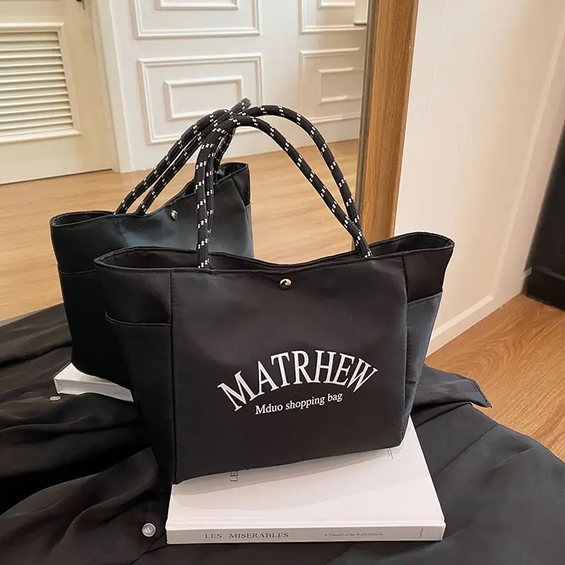

2025 Durable Waterproof Nylon Portable Handbag Lunch Box Bag Mommy Bag for Commuting And Outings Versatile Crossbody Tote Bag