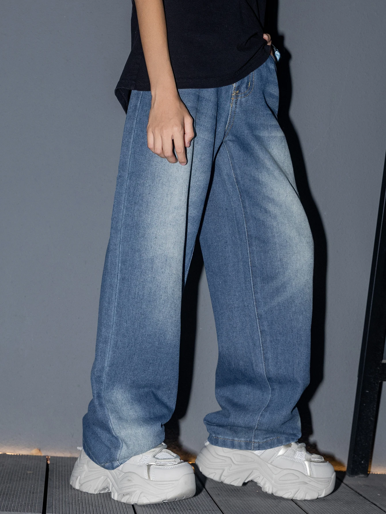 

Teenage Boy's Workwear-Inspired Washed Denim Jeans – Stylish, Handsome, Versatile, and Straight-Legge