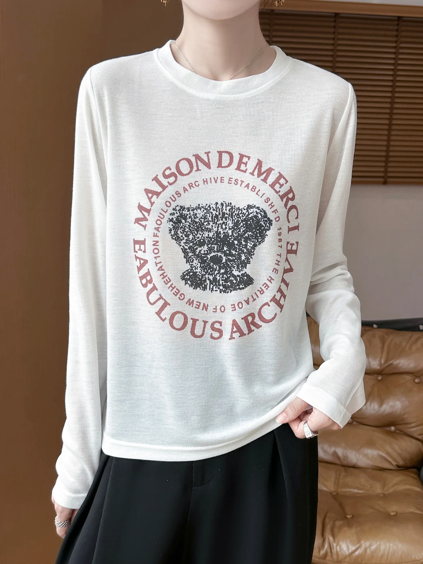 Cienka koszulka z nadrukiem na wczesną jesień, nowa kolekcja 2025, modna koszulka, uniwersalna, okrągły dekolt, krótki rękaw, top z lyocellu, damska, codzienna...