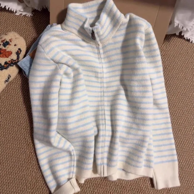 Design Sense Contrasterende kleur gestreept gebreid vest 2025, herfst en winter, nieuw sweaterjack met opstaande hals en ritssluiting