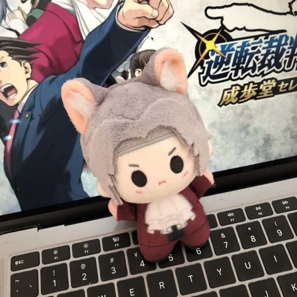 Anime ace advogado phoenix wright milhas edgeworth boneca de pelúcia cosplay brinquedo de pelúcia animal chaveiro mochila pingente presentes de natal