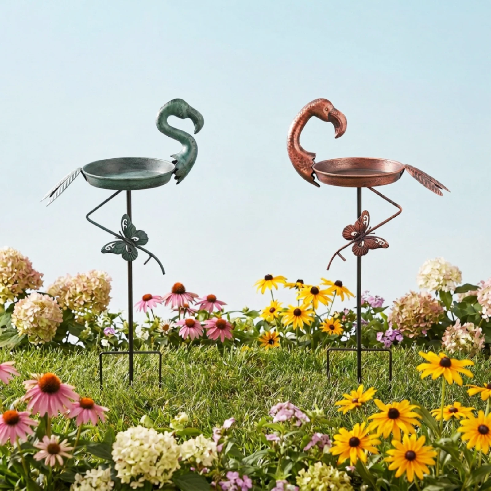 Flamingo Bird Bath Shallow Round Bowl Stake Bird Bath Garden Decor Ground Prong Base Freestanding for Lawn, Yard