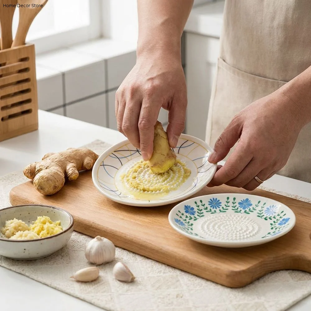 

2-in-1 Ceramic Ginger Grater Wear-resistant Floral Glaze Garlic Grater Plate Non-Slip Round Vegetable Grinding Tool Serving Dish