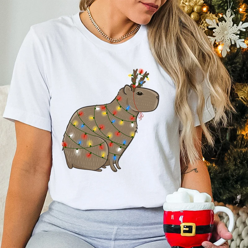 Capybaras-T-shirt de Noël drôle pour femmes, design de lumières, col rond festif, vêtements pour filles, joyeux Noël, dessin animé Capybara