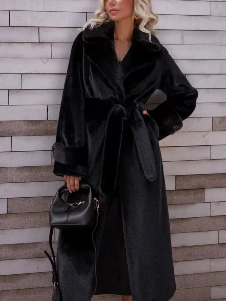 

2025 Winter Women's Faux Fur Coat Long Lapel Collar Loose Fit Warm Luxury Commuter Overcoat