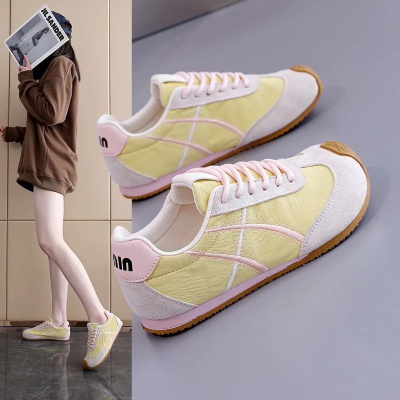 

Women Vulcanized Shoes with Thick Soles Color Blocking Versatile New Breathable Flat Bottomed Sports Forrest Training Shoes
