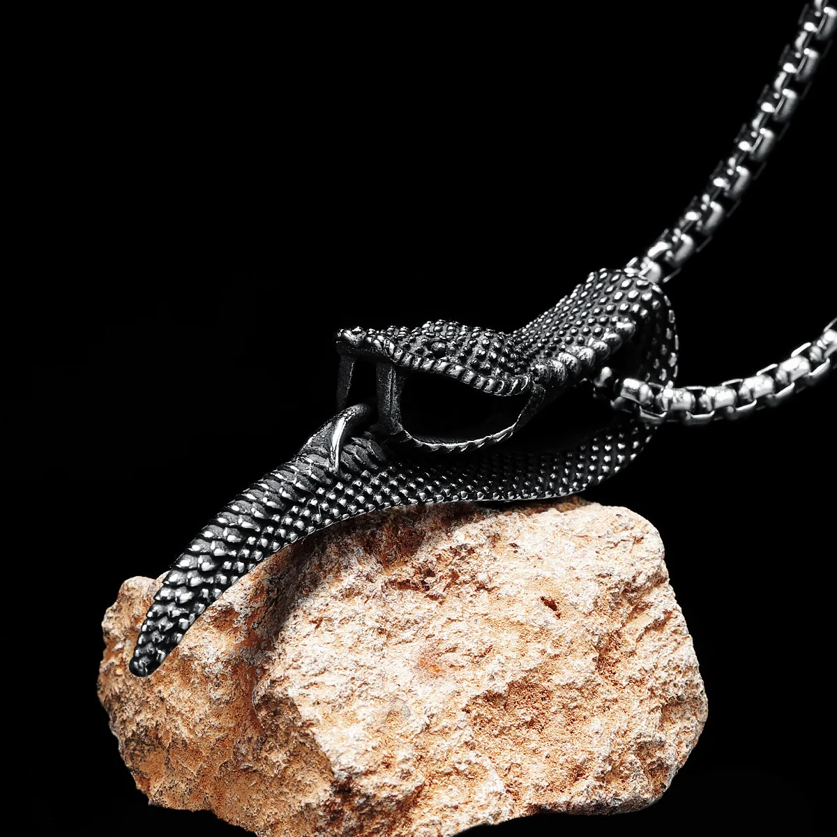 Venomous Snake Pendant Men Ferocious Cobra Necklace 316L Stainless Steel Python Chain Rap Rock Punk for Friend Male Jewelry Gift