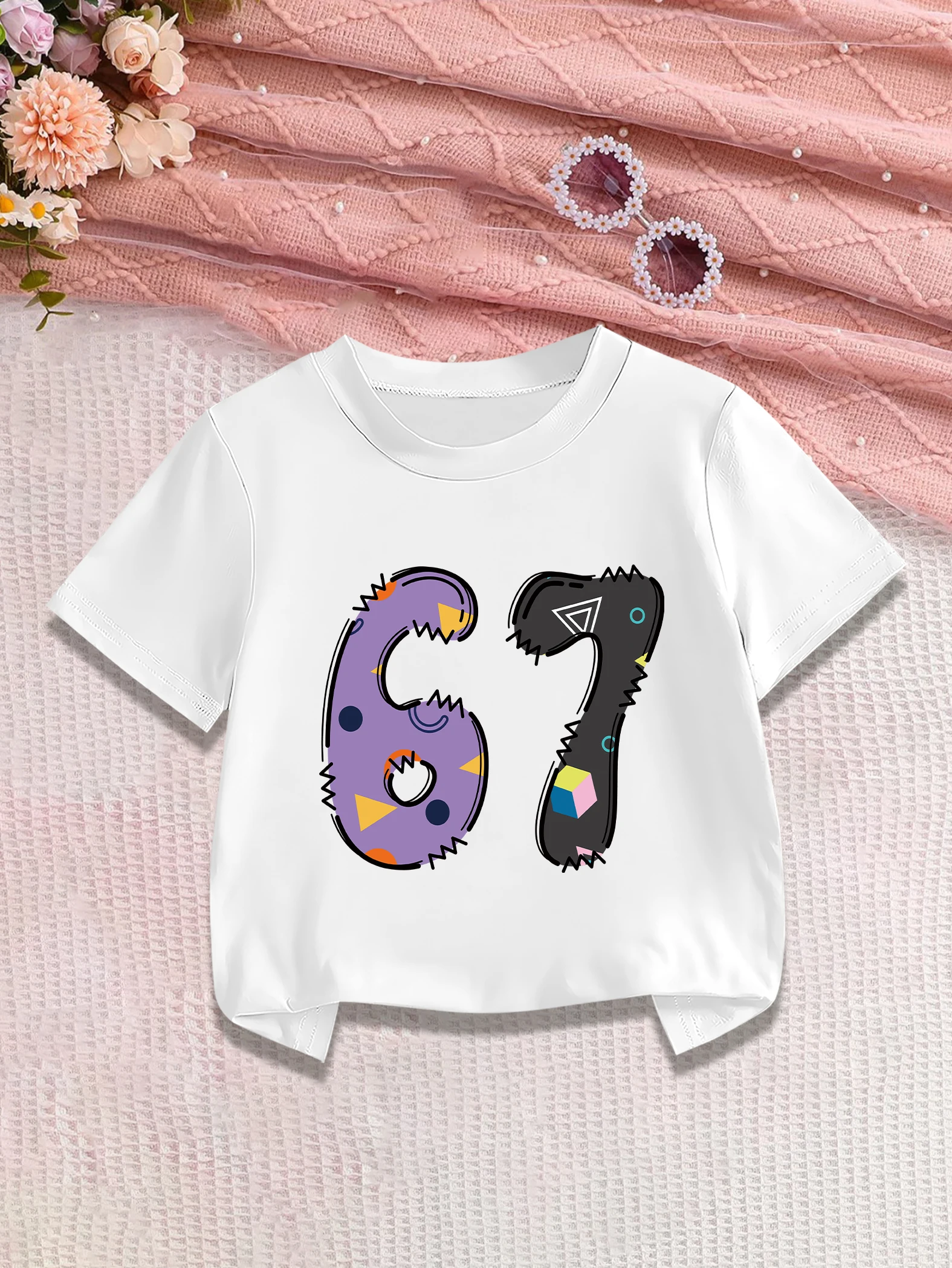 

1 шт.: милая летняя футболка с короткими рукавами для девочек с принтом «Мультяшный фиолетовый монстр 6» и «Черный монстр 7»