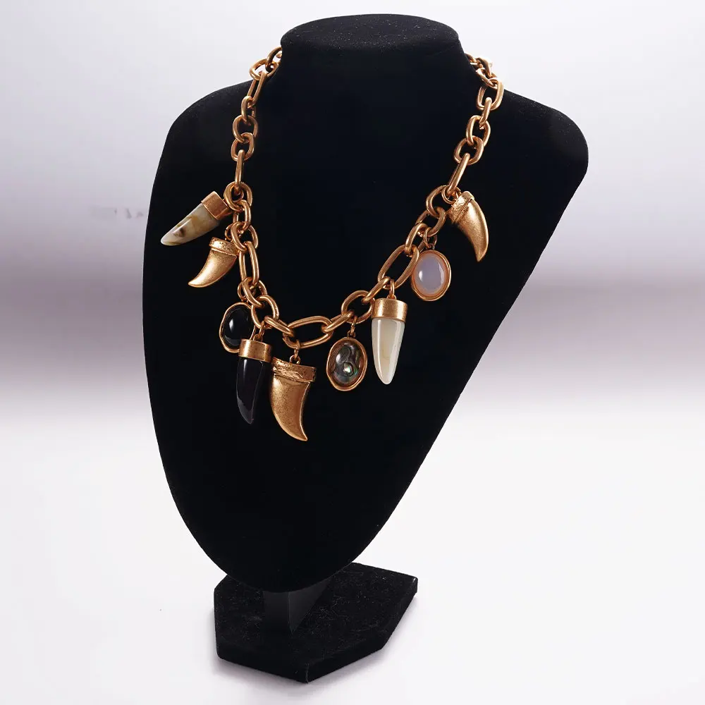 

Vintage Shell Pendant Ox Horn Necklace Gold Color Long Chain Women's Man Jewelry Accessories for Girls Clothing Aesthetic Gifts