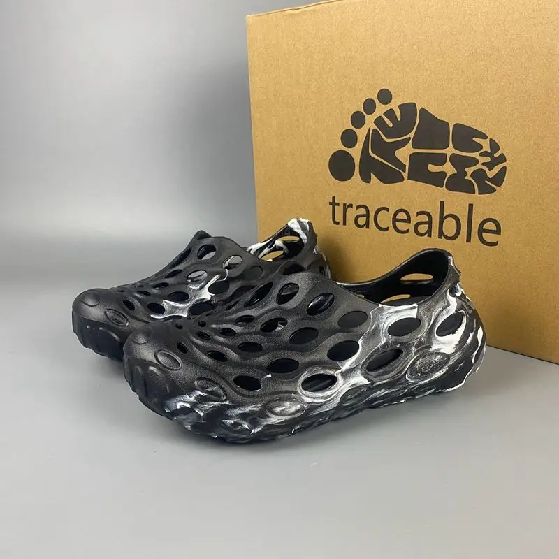 

Lightweight unisex beach sandals