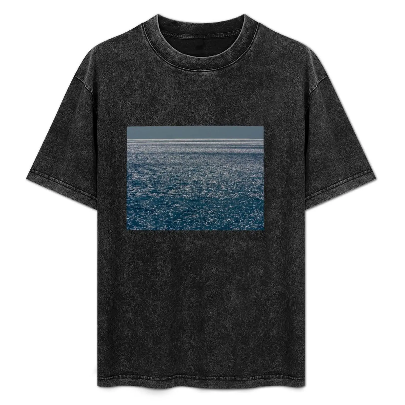 

Looking Out to Sea T-Shirt Simple Casual Short Sleeve Cotton T-Shirt