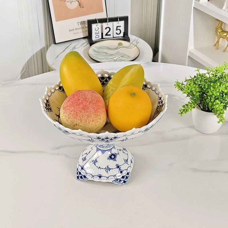 Auger light luxury fashion grass lace series bone porcelain plate exquisite plate high foot fruit plate commercial home gift