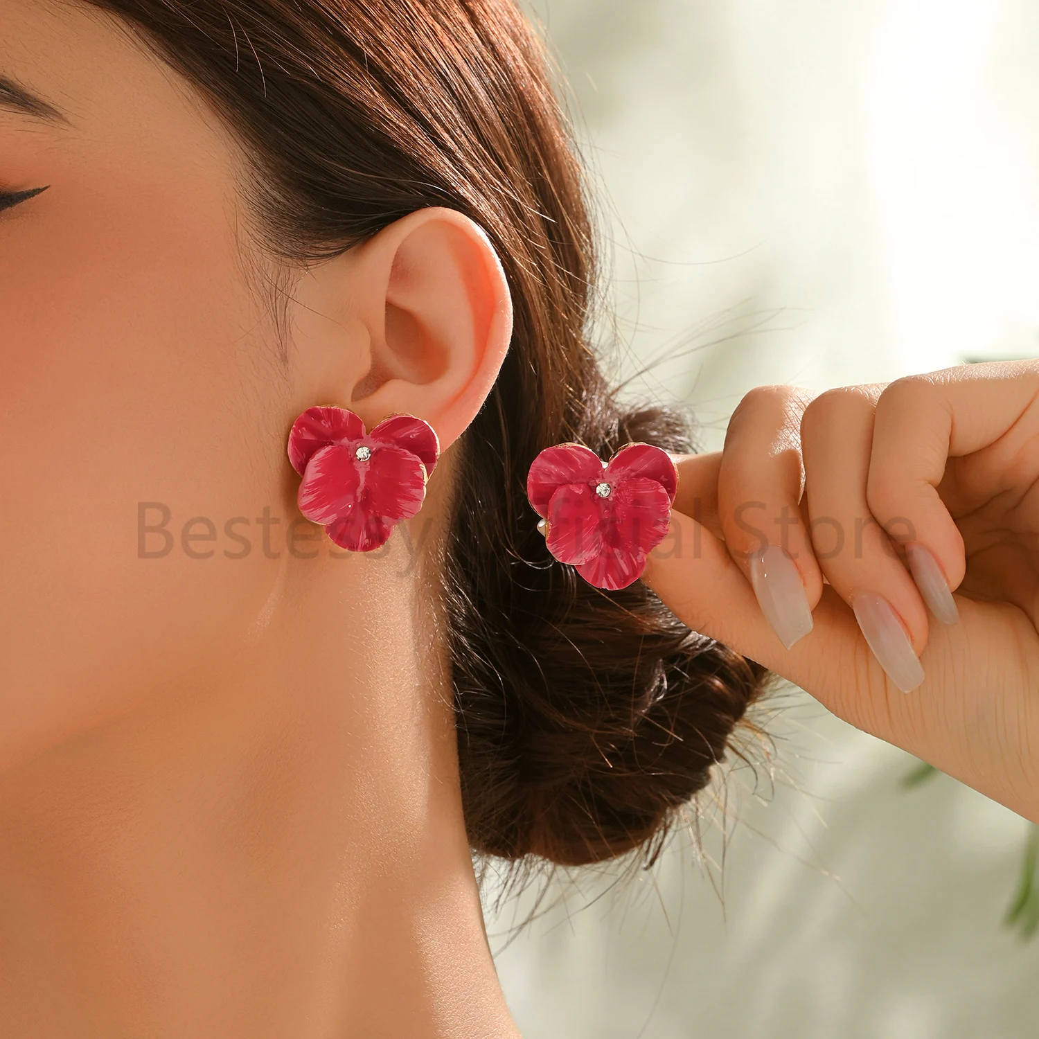

Elegant Metal Enamel Red Butterfly Orchid Flower Stud Earrings for Women Trendy Exquisite Jewelry Accessories Party Daily Wear