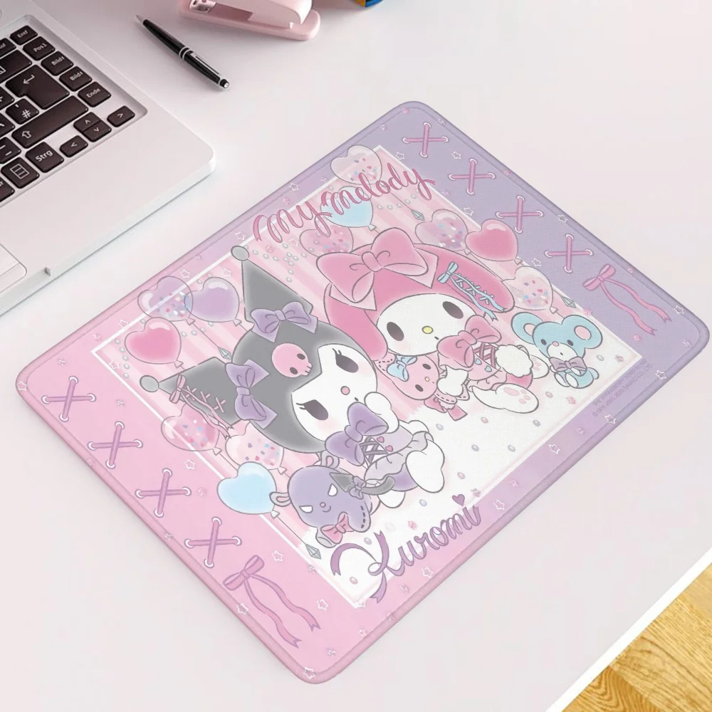 Gaming Mouse Mat Small Kuromi Anime Mouse Pad Pc Gamer Accessories Mousepad Company Game Mats Desk Accessory Mause Laptop Table