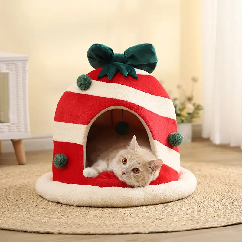 Large Space Gift Box Christmas Cat Litter One Litter Dual-purpose Square Pet Litter Fully Enclosed Winter Puppy Litter Cat House