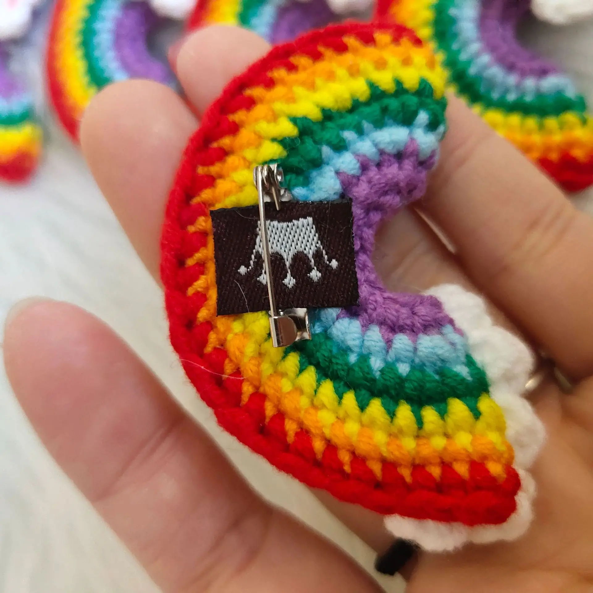 Handmade Brooch Crochet Rainbow Hand-knitted Cotton Wool Breastpin Clothes Cap Sweater Canvas Bag Decoration Cloud Hair Pin