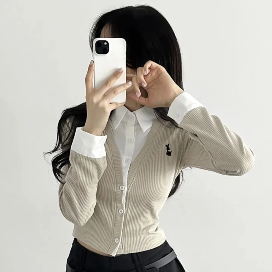 

Chic Korean Style Long Sleeve Slim Fit T-Shirt Fake Two-Piece Cardigan Top for Girls Fashionable Base Layer Shirt