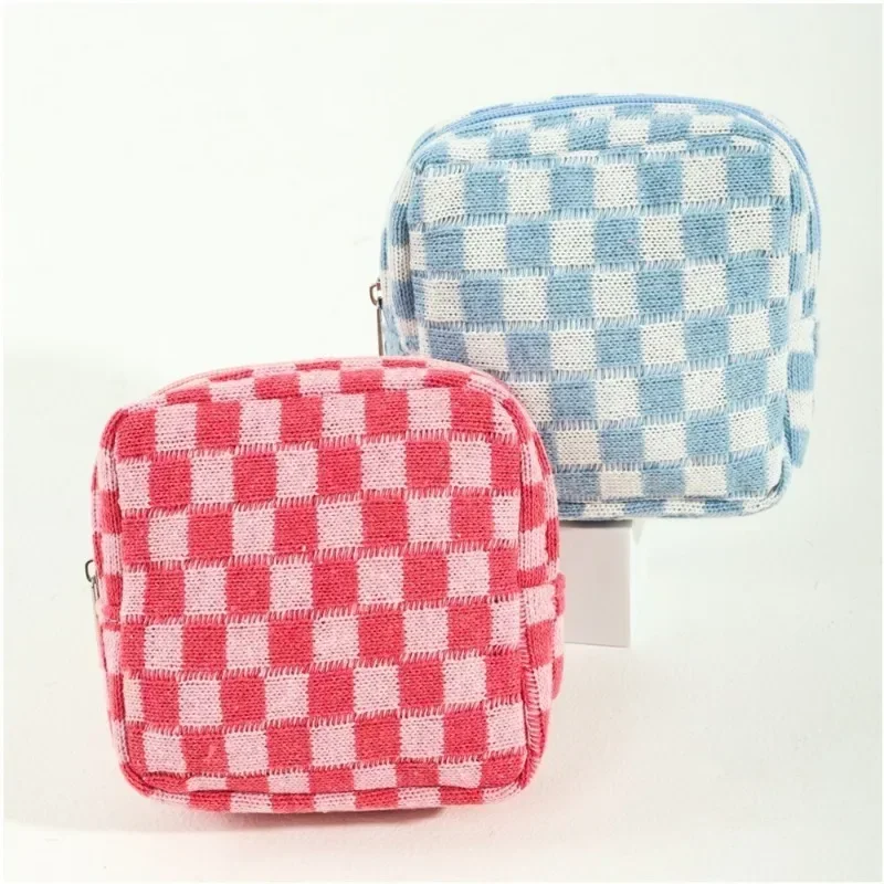 Knitted Checkerboard Coin Purse Women Cosmetic Bags Makeup Bag Women Girl Sanitary Napkin Tampon Bag Small Wallet Coin Pouch