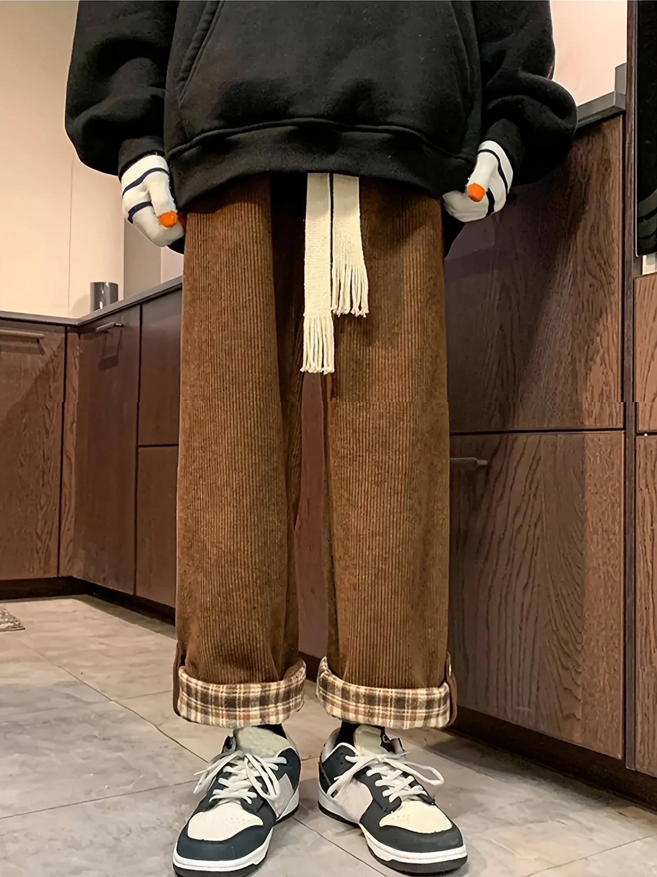 Damskie spodnie w kratę na wiosnę i jesień, z szerokimi nogawkami i mankietami, luźne, wyszczuplające spodnie o prostych nogawkach w stylu koreańskim dla studentek.