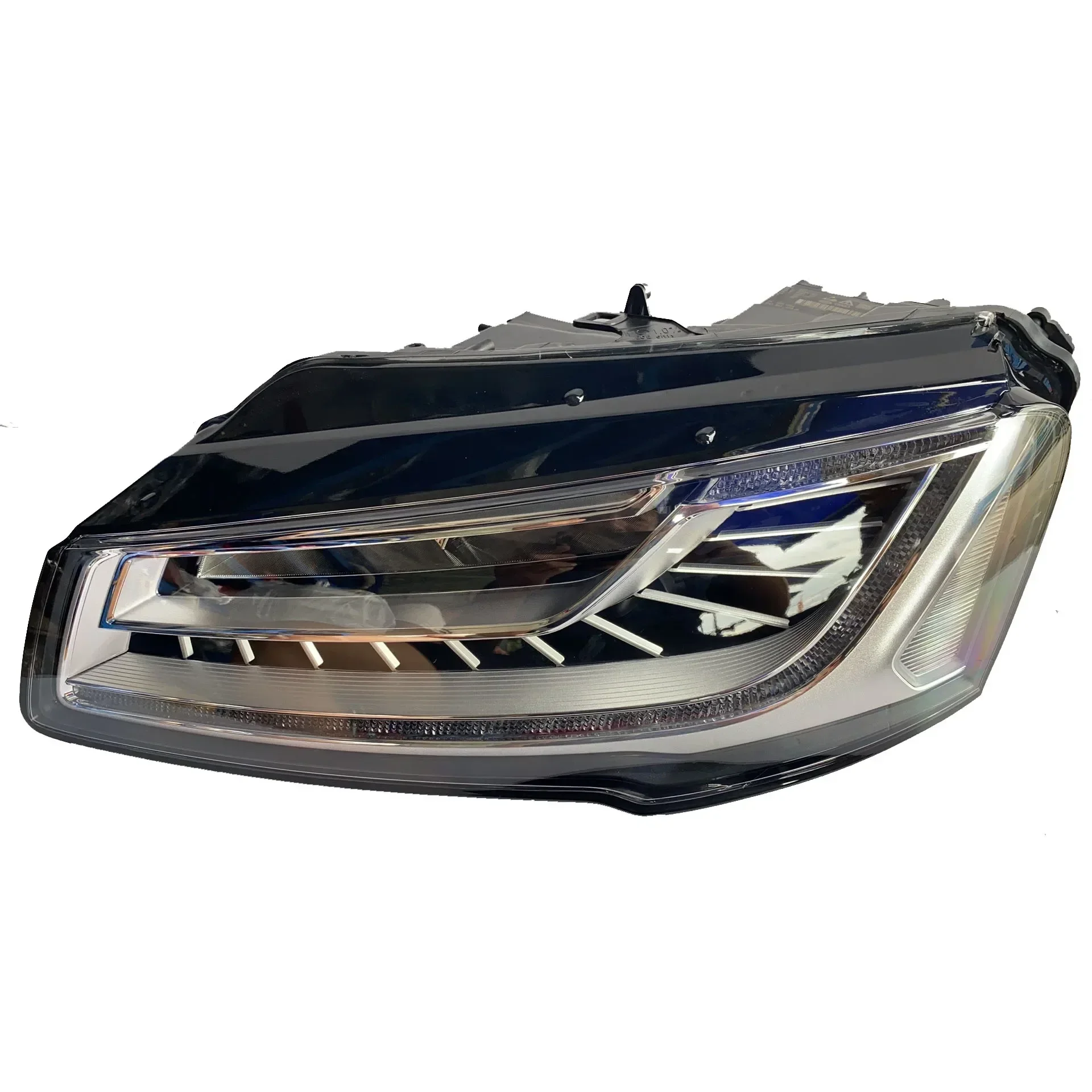 

Popular Hot sell Factory direct supply of automotive headlights for A8 LED automotive lighting system headligh