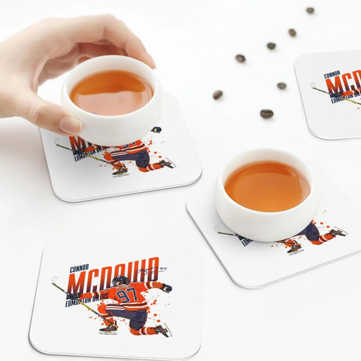 كونور ماك ديفيد 97 لمحبي إدمونتون أويلرز الوقايات المطبخ المفارش كوب عازل الحصير القهوة أدوات المائدة منصات مجموعة من 4