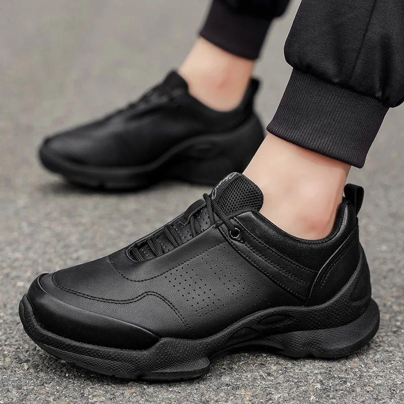أحذية الجري السوداء المصنوعة من الجلد المقاوم للماء أحذية رياضية للرجال مقاومة للاهتراء أحذية رياضية للمشي أحذية رجالية مريحة