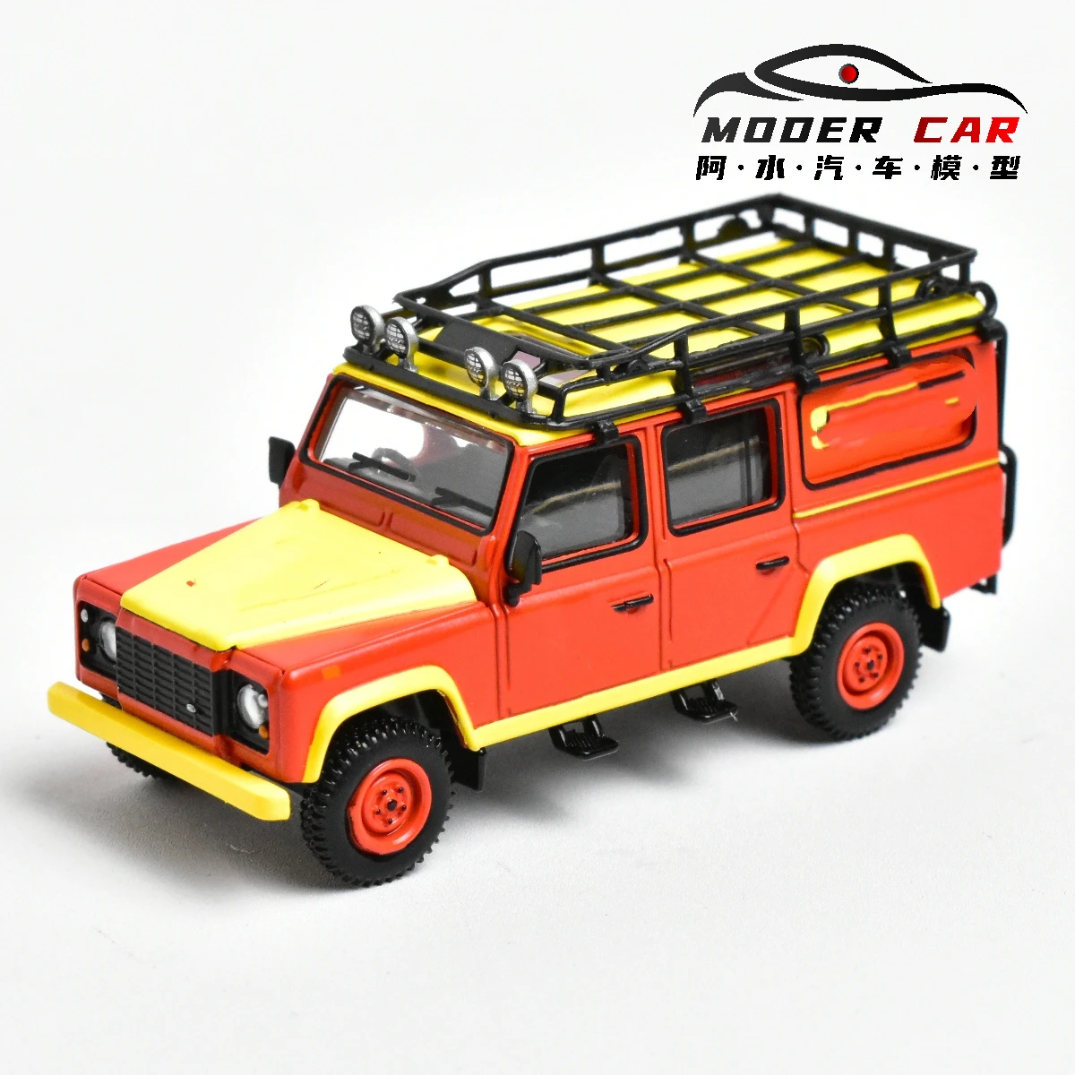 

Литая под давлением модель автомобиля MINIGT 264 1:64 Defender 110