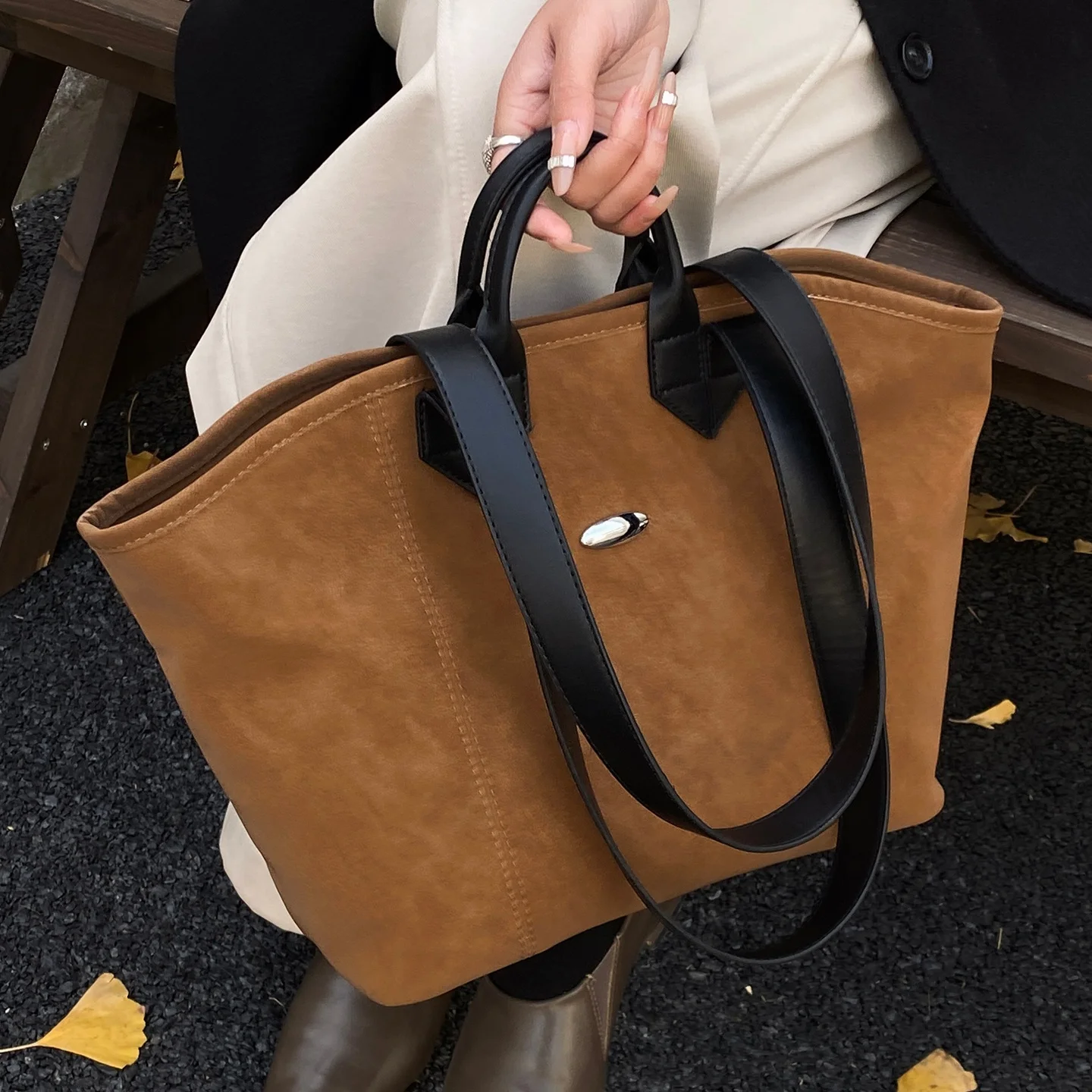 

Matte Leather women Handbags Large Capacity Winter new Travel female Shoulder Bag Fashion commuting big totes bolsas