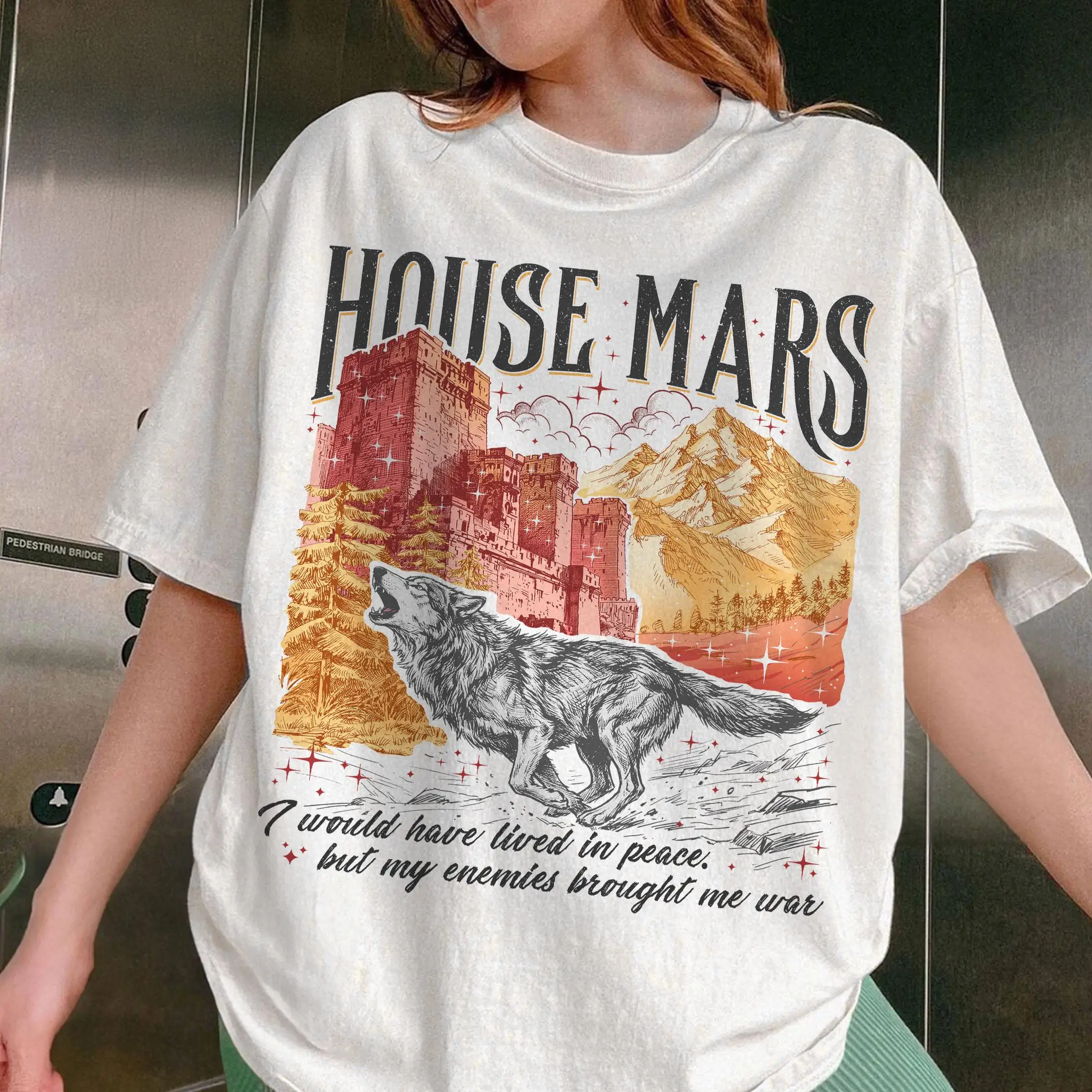 House Mars Red Rising T-Shirt for Fan, Red Rising Bookish Merch, Omnis Ver Lupus, Scifi Lover Graphic Tee Shirt