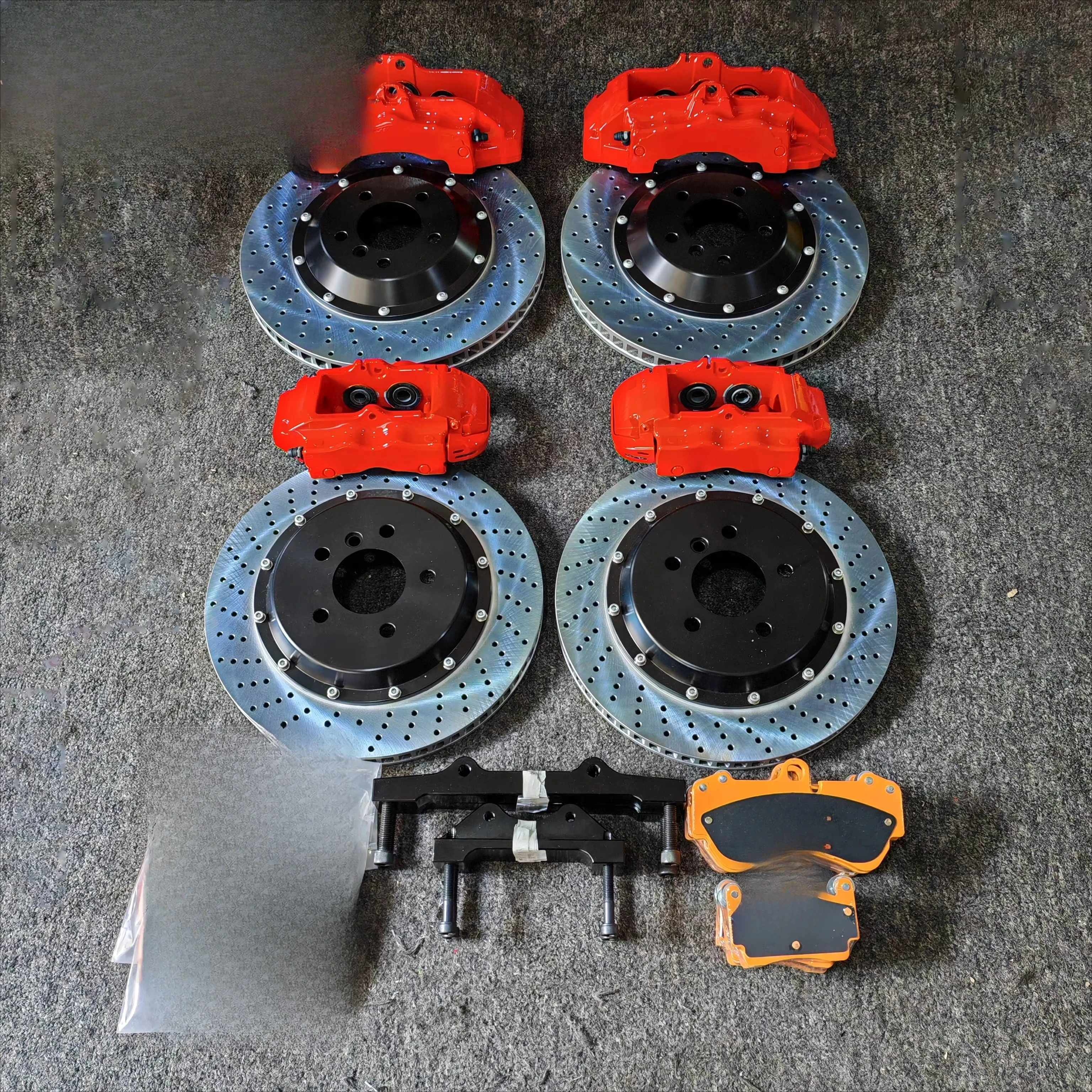 

Комплект гоночных тормозных суппортов передний, 18-поршневой суппорт с 6 поршнями и дисками 355 мм/380 мм