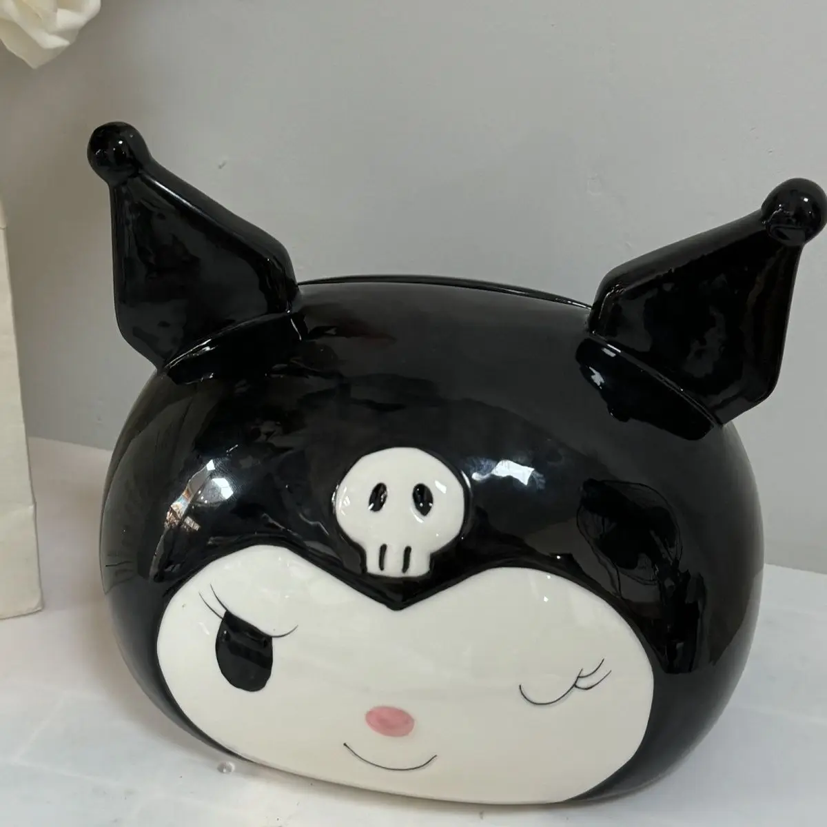 

Kawaii Sanrio Kuromi Ceramic Tissue Box Ins Desktop Decor Living Room Removable for Home Kitchen Decoration Grils Accesorios