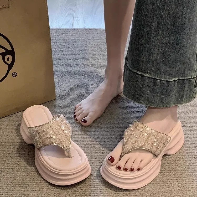 

Women's Casual Platform Slippers 2025 Summer Fashion Sequins Decorative Luxury Soft and Comfortable Beach Toe Slippers.