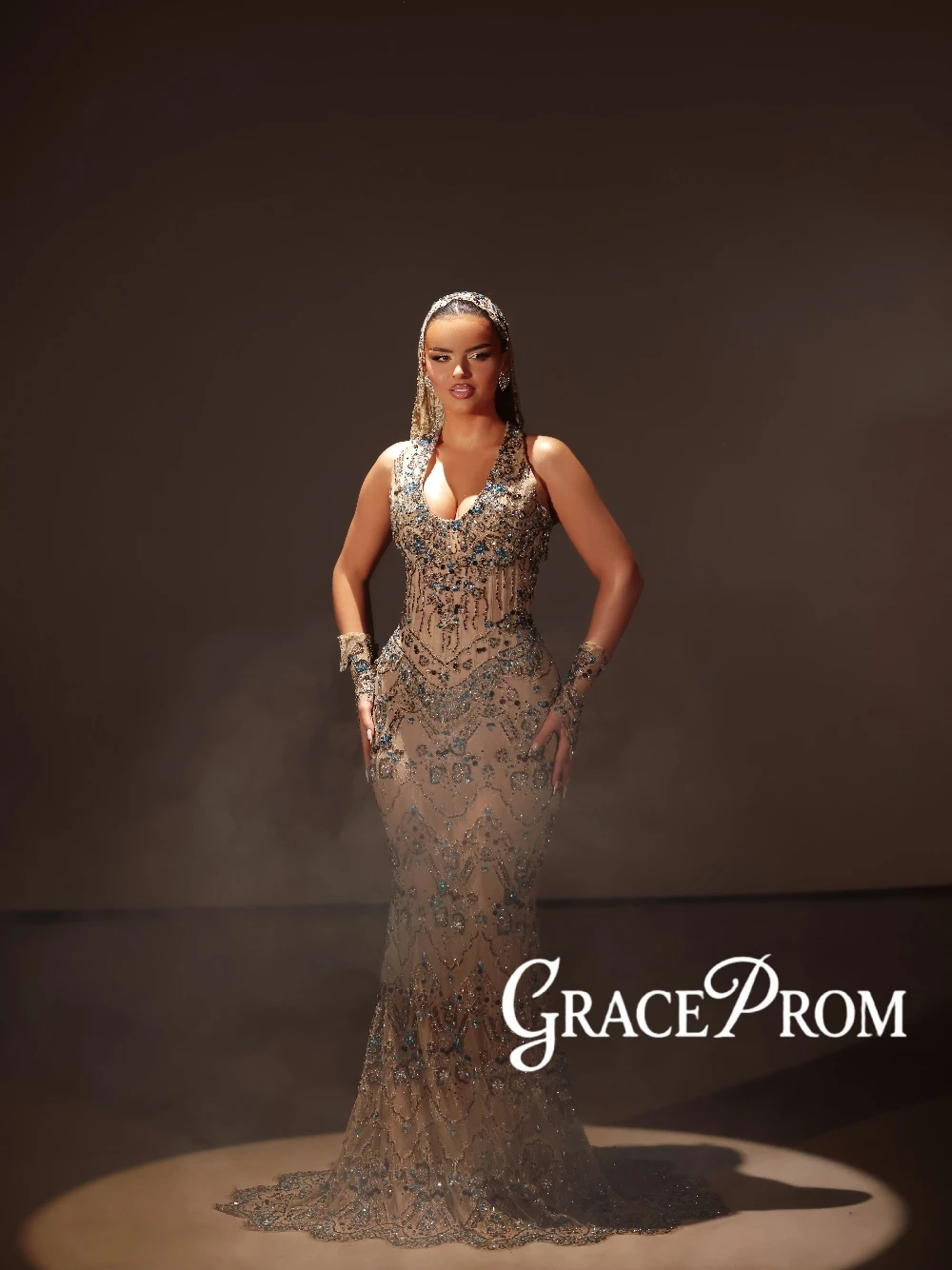 Luxury Nude Blue Crystal Beaded Mermaid Evening Gown Halter Corset Customized Sparkly Banquet Cocktail Party Dubai Prom Dress