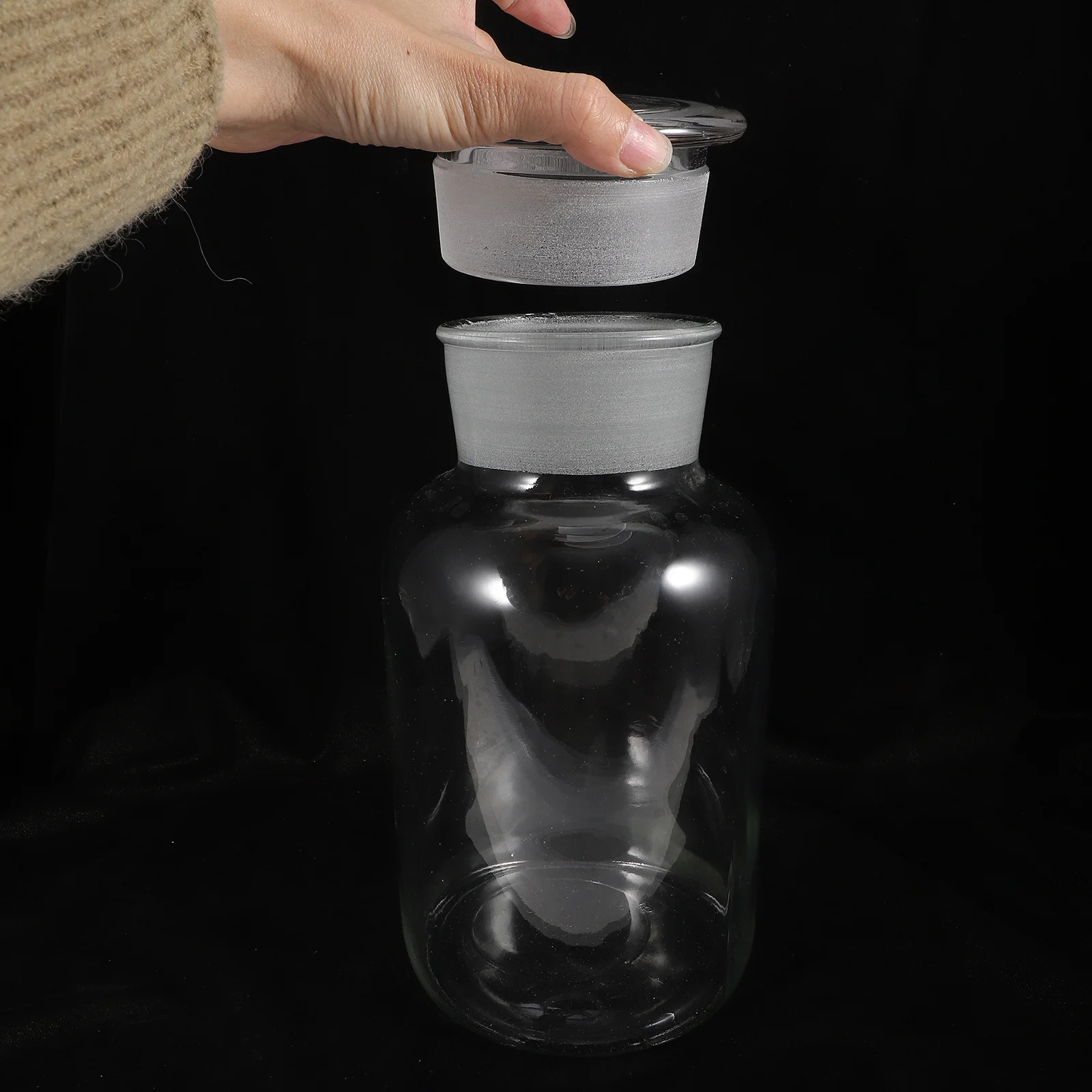 

Large Glass Storage Jar Airtight Sealed Wide Canister for Coffee Candy Cookies Flour Sugar Pantry Storage