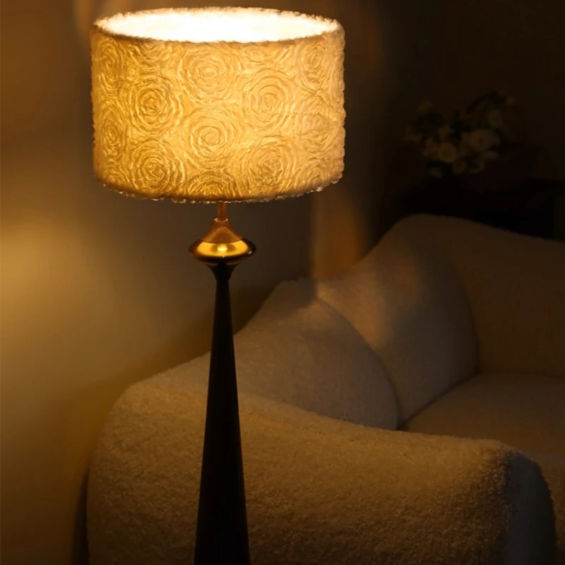 

Floor lamp, French medieval American retro atmosphere, high-end study, living room, bedroom