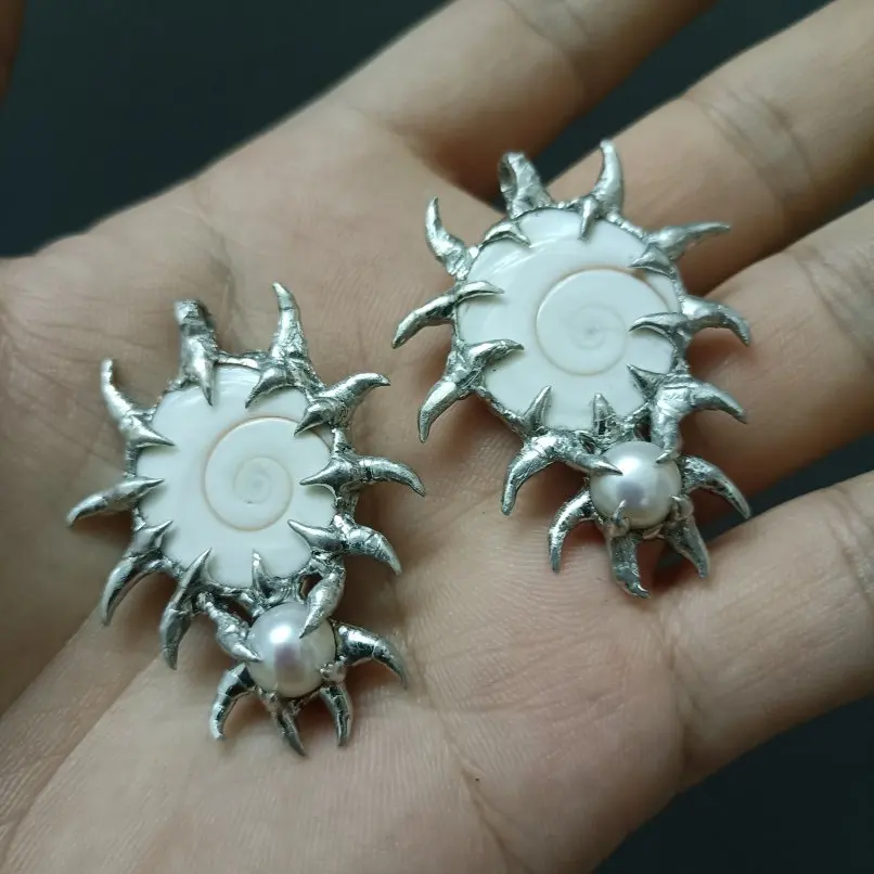 

Soldered Pearl Freshwater Pearls Pendant Sun Spiky Bubble Claw Star Insect Organic Claws Brutalist Y2k Handmade Jewelry