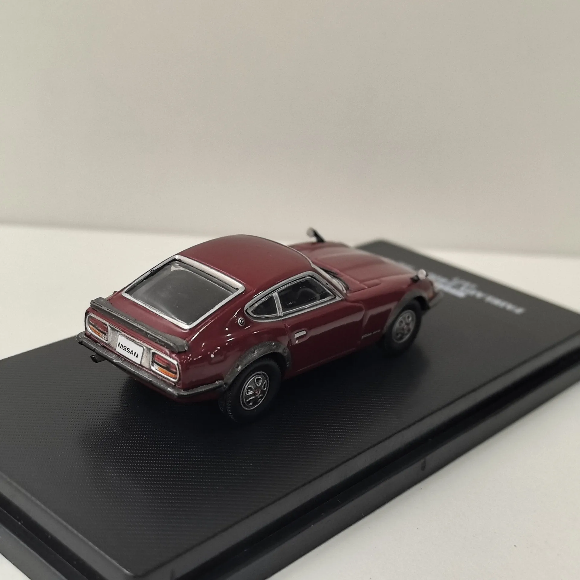 Diecast DEA 1/64 Schaal NISSAN FAIRLADY 240ZG S30 1971 Nissan Legering Model Auto Collectible Toy Gift Souvenir Display Ornament