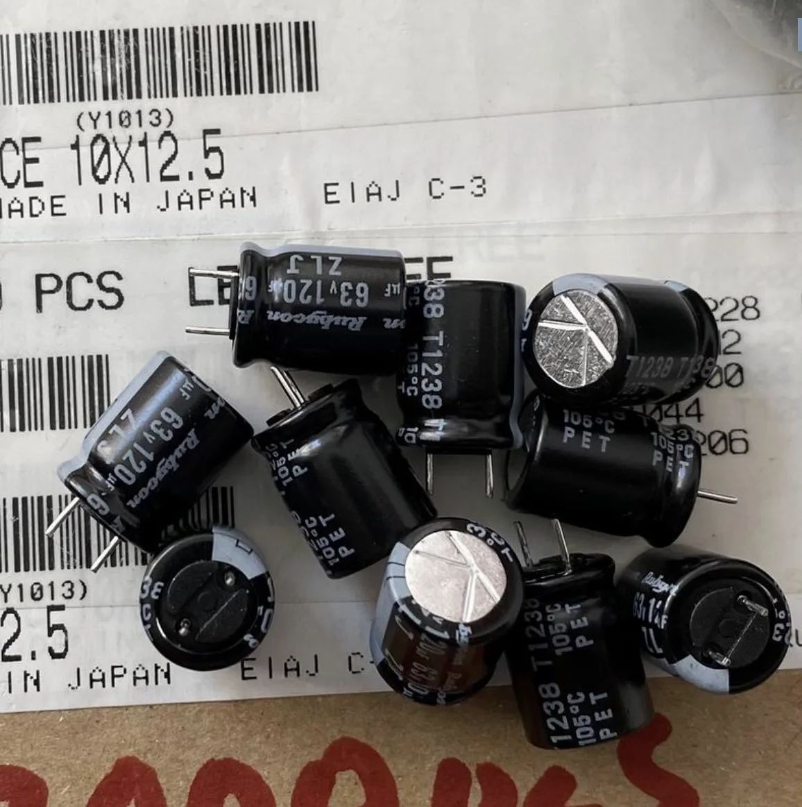 

100PCS NEW RUBYCON ZLJ 63V120UF 10X12.5MM 105 degrees 120UF 63V Electrolytic capacitor zlj Series 120uf/63V