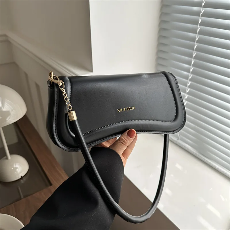 Leisure Commuter Female Shoulder Bag Winter Style Women\'s Fashion Popular Shoulder Bag Luxury Brand Small Square Shoulder Bag