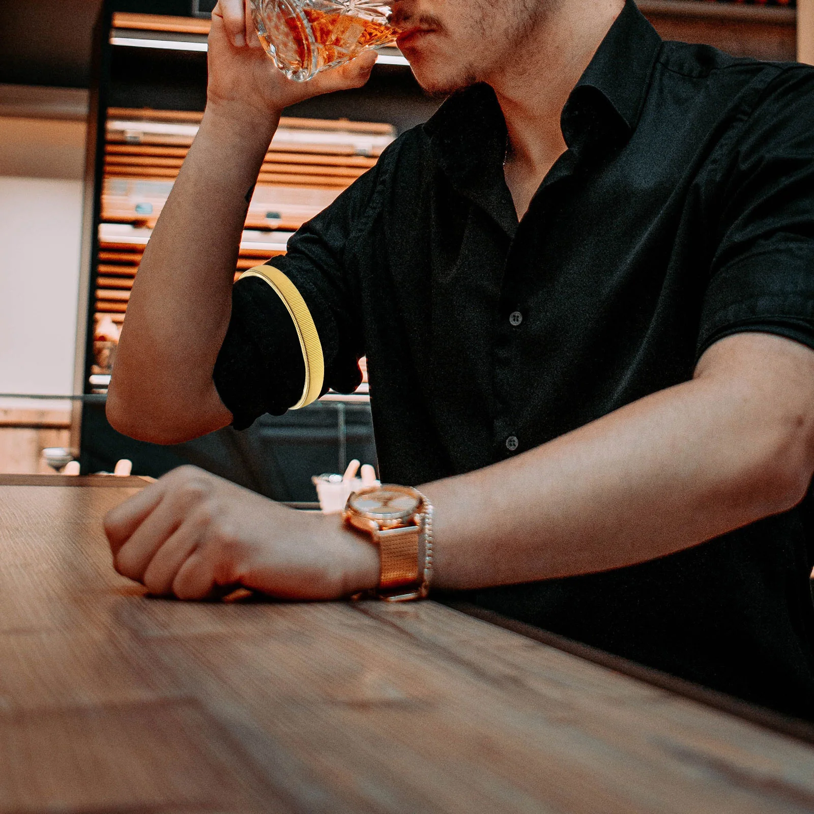 

6 pcs Elastic Arm Bands Anti-Slip Shirt Sleeve Holders Adjustable Breathable Long Sleeve Garters For Men Women Stylish