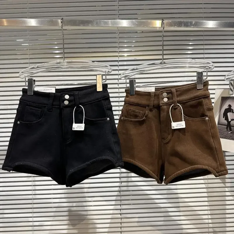 2025 Spring New Basic Thickened Warm Black Shorts Autumn Winter Elastic Slim Three-point Denim Short Pants Women's Booty Shorts