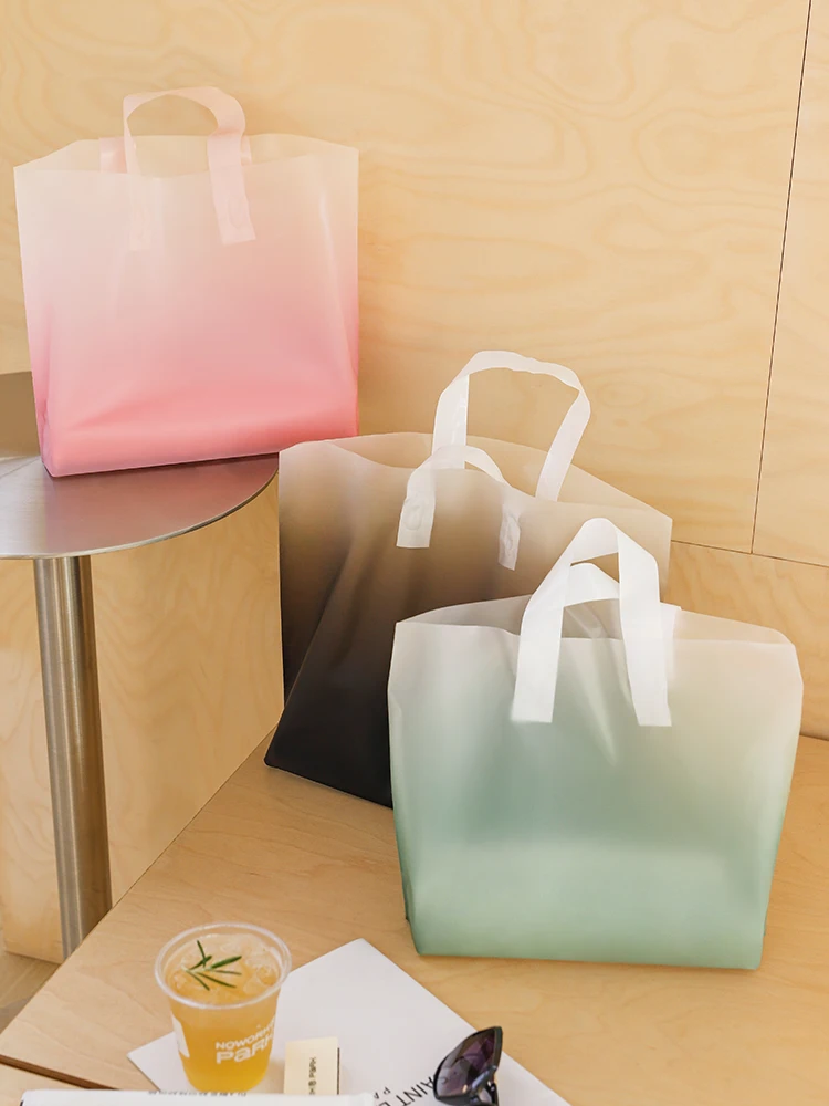 25pcs Gradient Color Frosted Tote Bags Women's Shopping Bag Clothing Store Packaging Bags Plastic Bag Birthday Party Decor