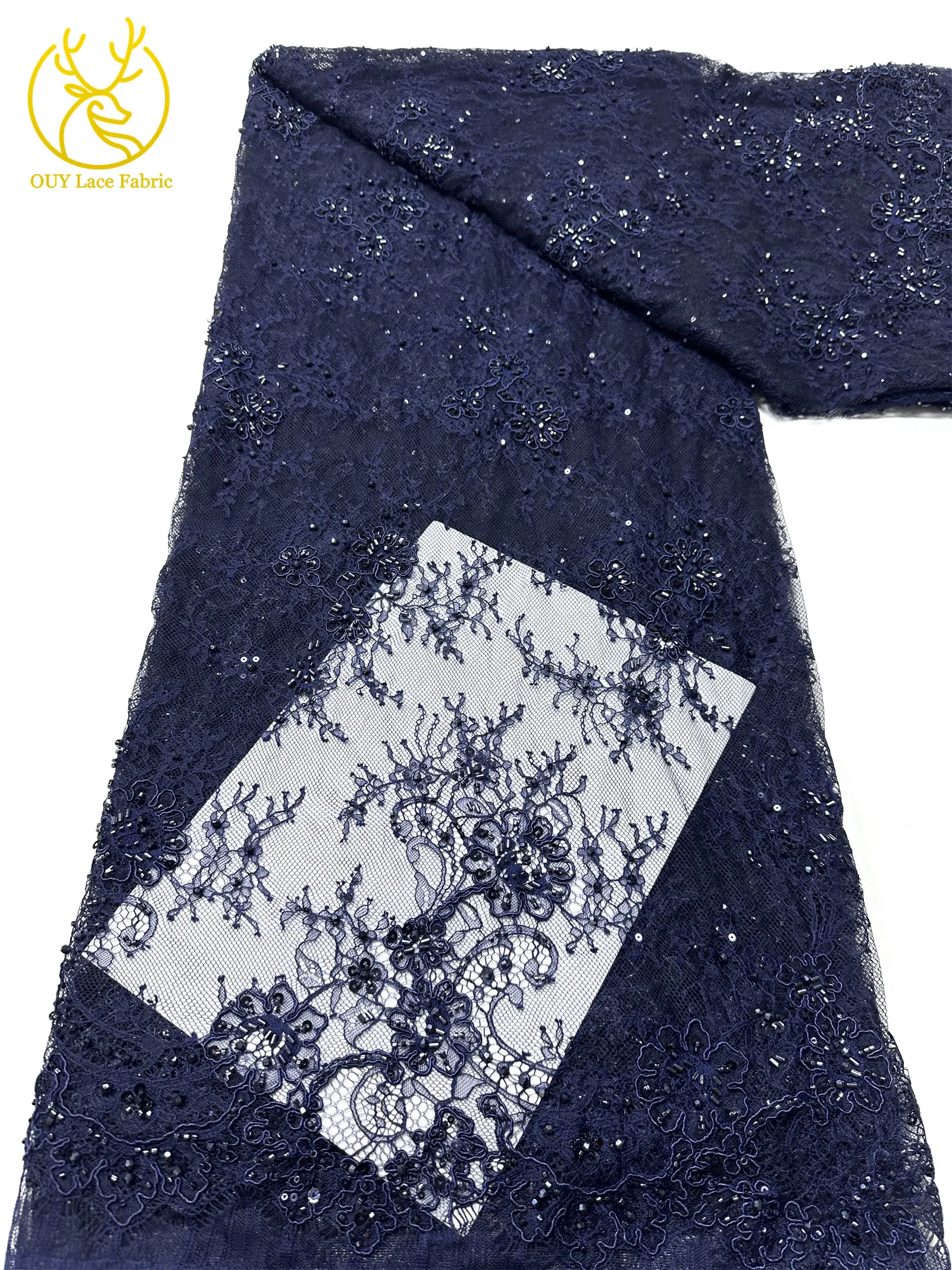 Hochwertiger Afrikanischer Pailletten-Spitzenstoff in Marineblau, Französischer Nigerianischer Perlen-Spitzenstoff, Ideal für Partykleider und Abendkleider – Detail 19