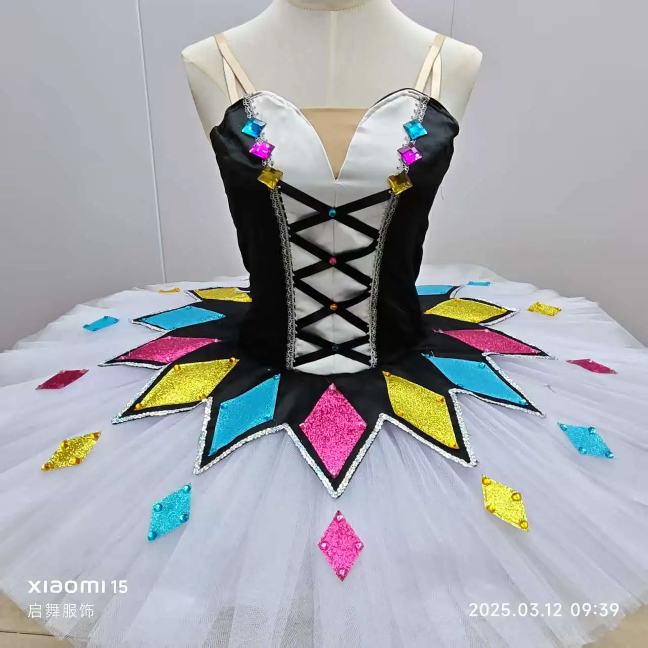 Nova saia de balé profissional clássico panqueca tutu trajes