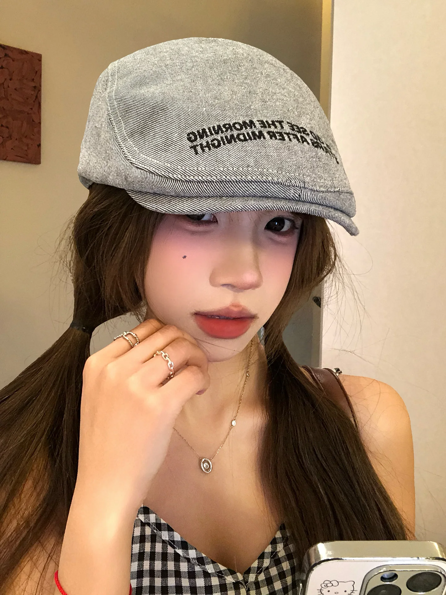 Retro Japanese Grey Lettered Beret Hat for Women Spring Summer Fashionable Newsboy Cap Adjustable round Top Short Brim