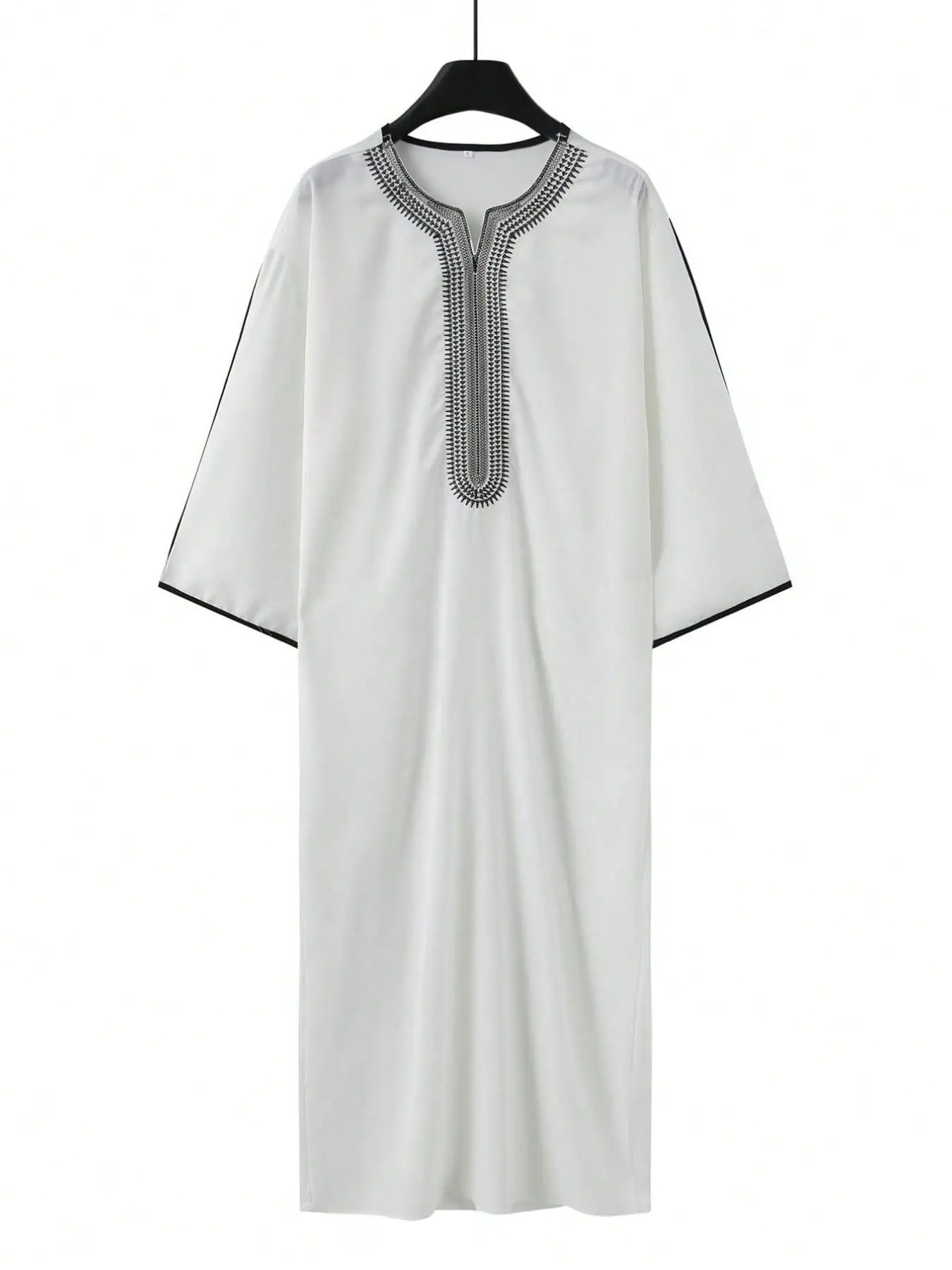 Men's Loose Long Robe with Embroidery Traditional Ethnic Style Prayer Clothes for Muslims in Africa And Middle East White