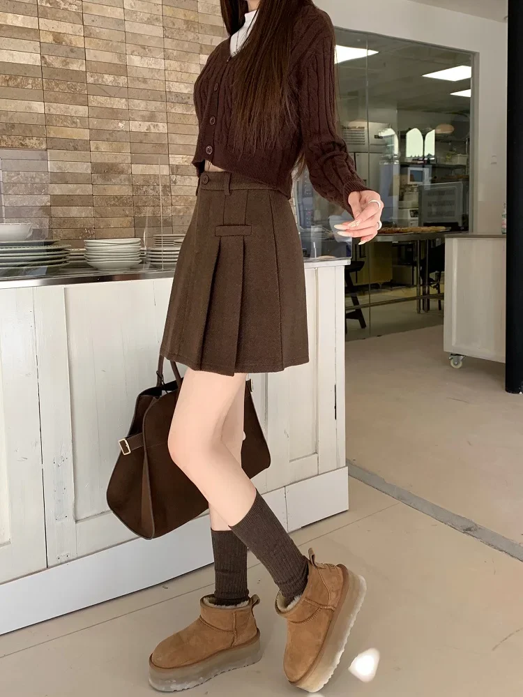 Plus size women clothing High Waist Thick Woolen Skirt New Winter Casual Pleated Skirt Chubby Girl Slimming Short dress Women's